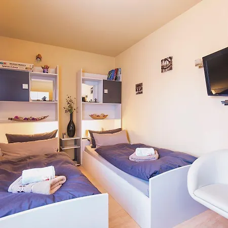 Ferienwohnung Mit Balkon Fur Funf Bis Neun Personen *