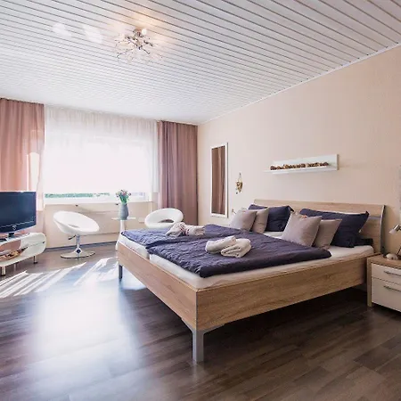 Ferienwohnung Mit Balkon Fur Funf Bis Neun Personen